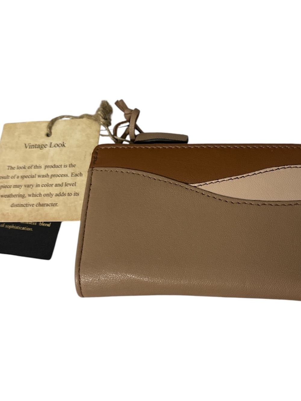 NWT Women's Tri-Tone  genuine Leather Zip Wallet in Brown and Tan zip pocket